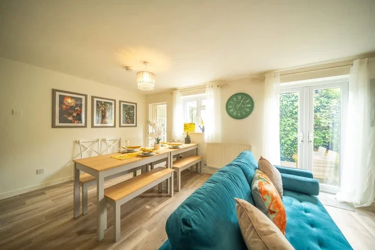 House Rose Way in Cotswold District