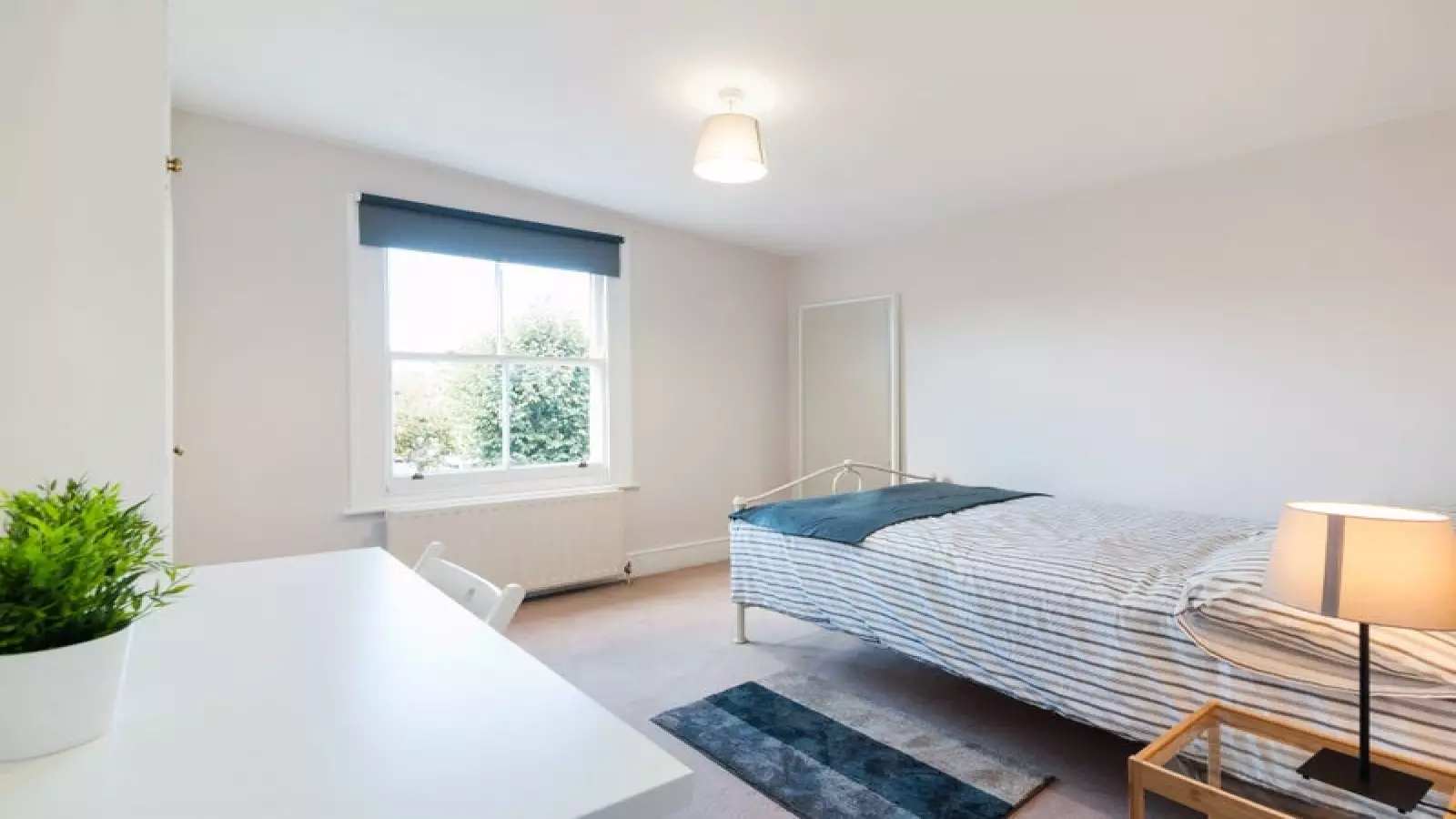 Flat Trinity Road in Greater London