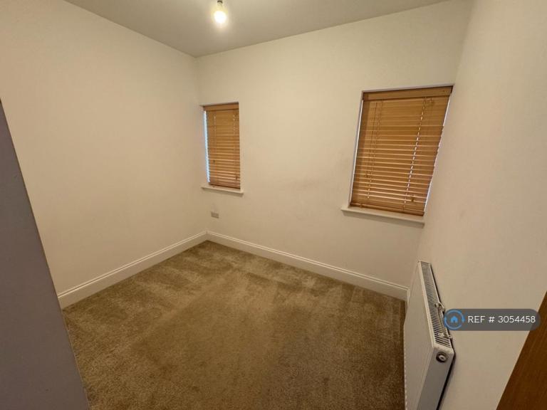 Flat London Road in Rother