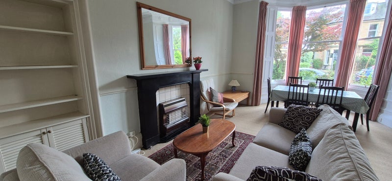Flat Fountainhall Road in City of Edinburgh