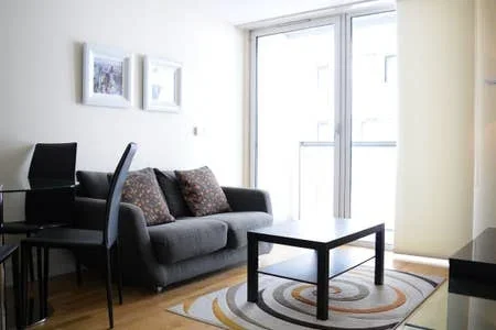 Flat Millharbour in Greater London