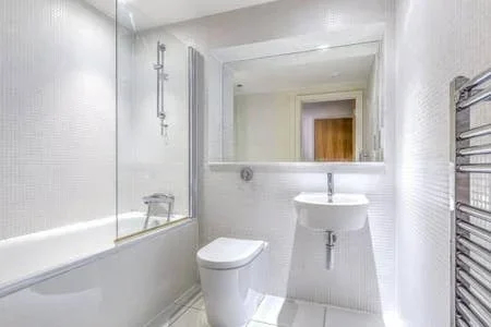 Flat Millharbour in Greater London