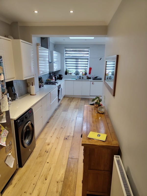 Room Waterfall Road in Greater London