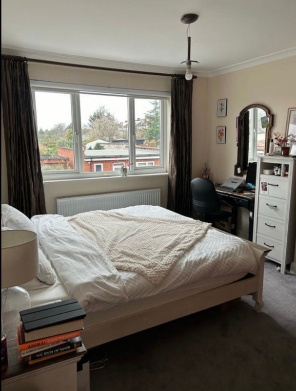 Room Waterfall Road in Greater London