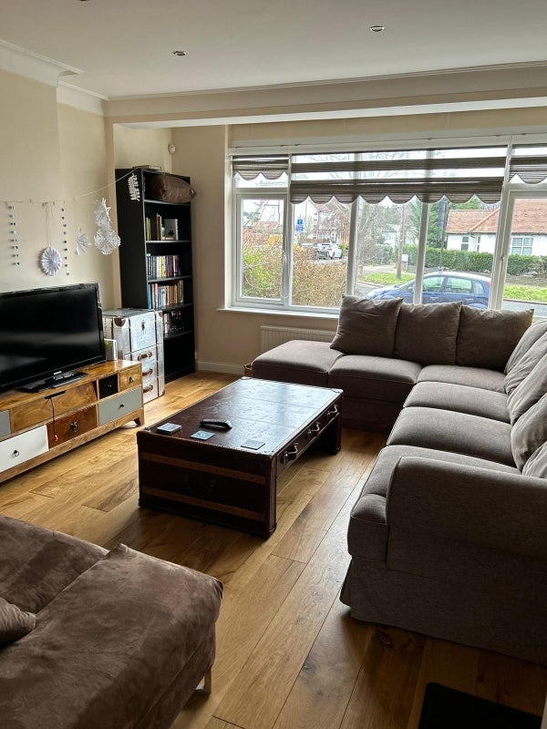 Room Waterfall Road in Greater London