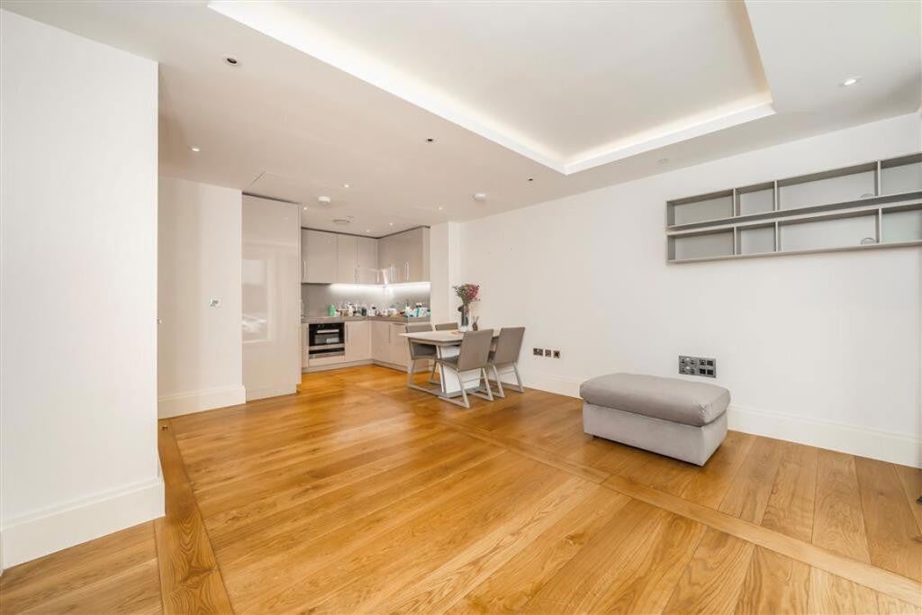 Flat Aldwych in City of Westminster