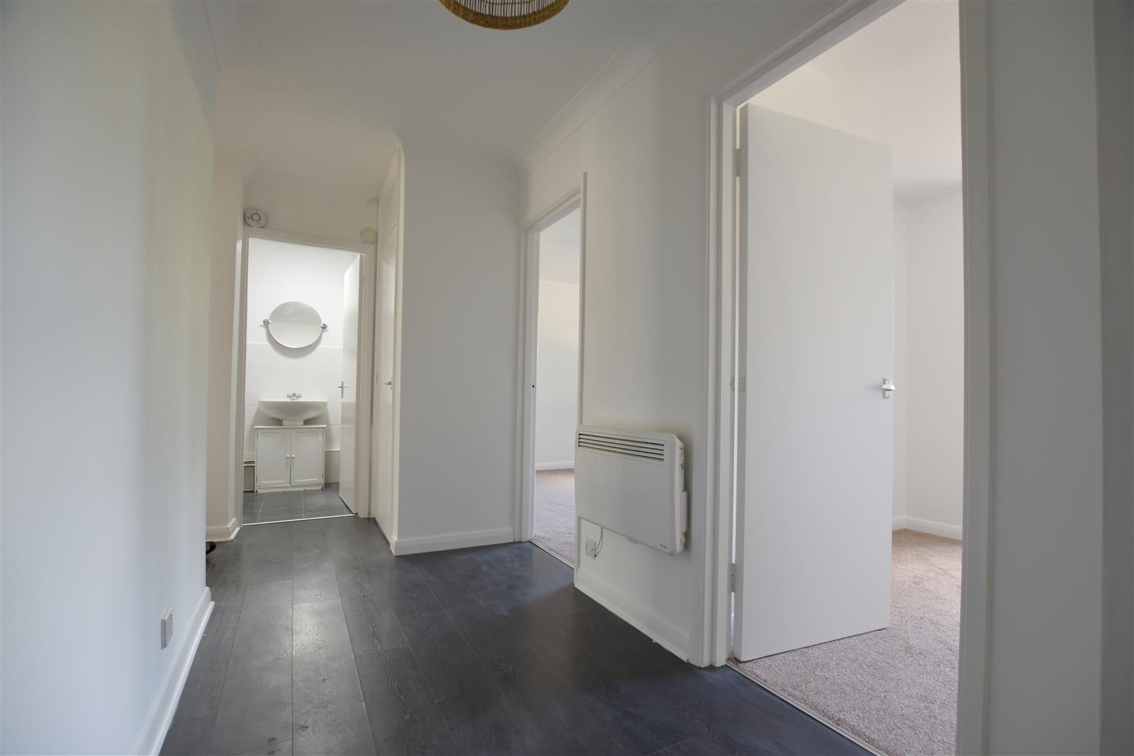 Flat Oakfield Drive in Reigate and Banstead