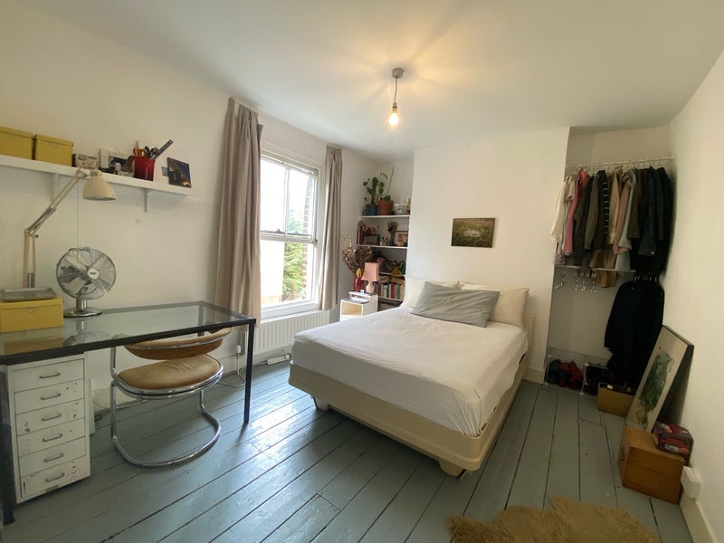 Room Wilton Way in Greater London