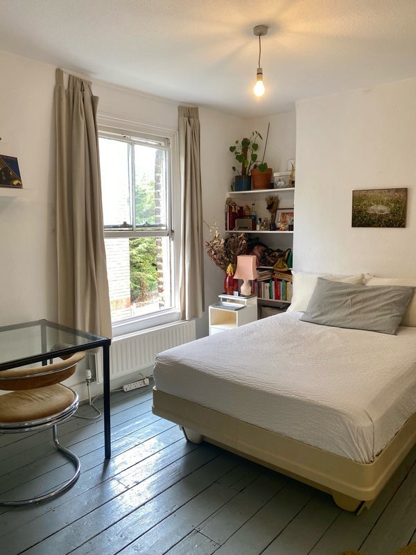 Room Wilton Way in Greater London