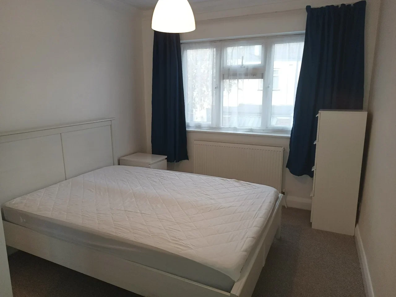 Flat Sandringham Road in Greater London