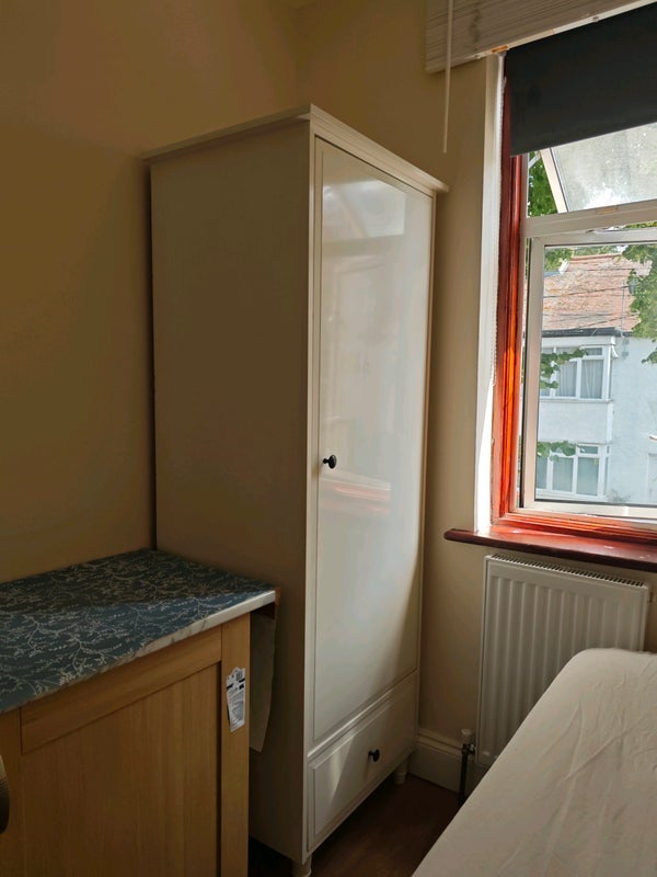 Room Grantham Road in Greater London