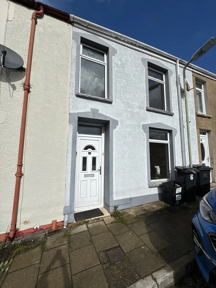 House Walter's Terrace in Merthyr Tydfil