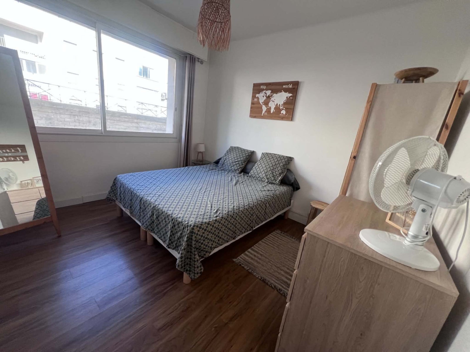 Appartement Place Léopold Moulias à Arles