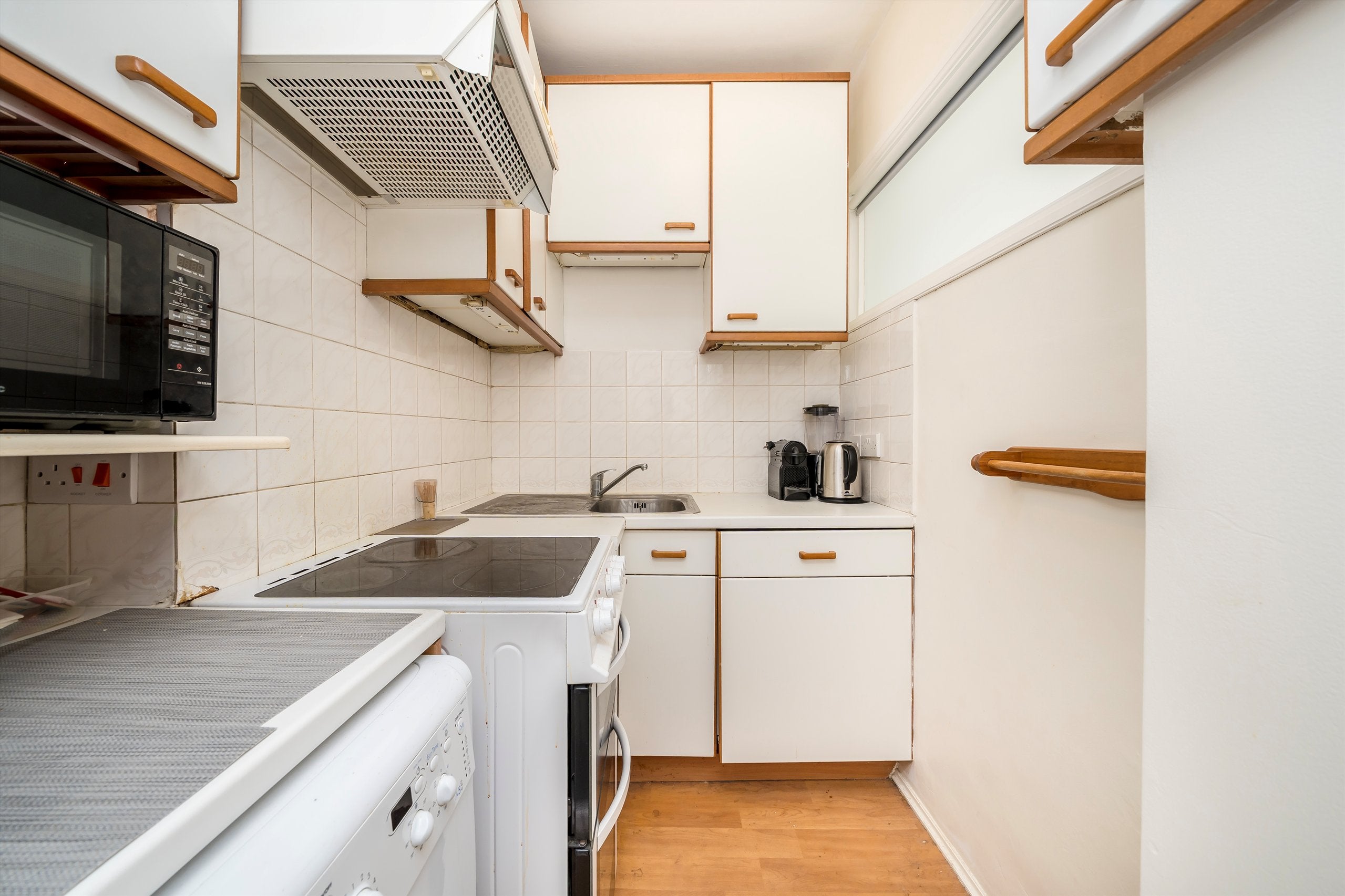 Flat Petty France in City of Westminster