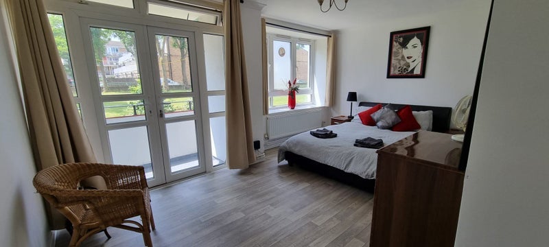 Room Linsey Street in Greater London