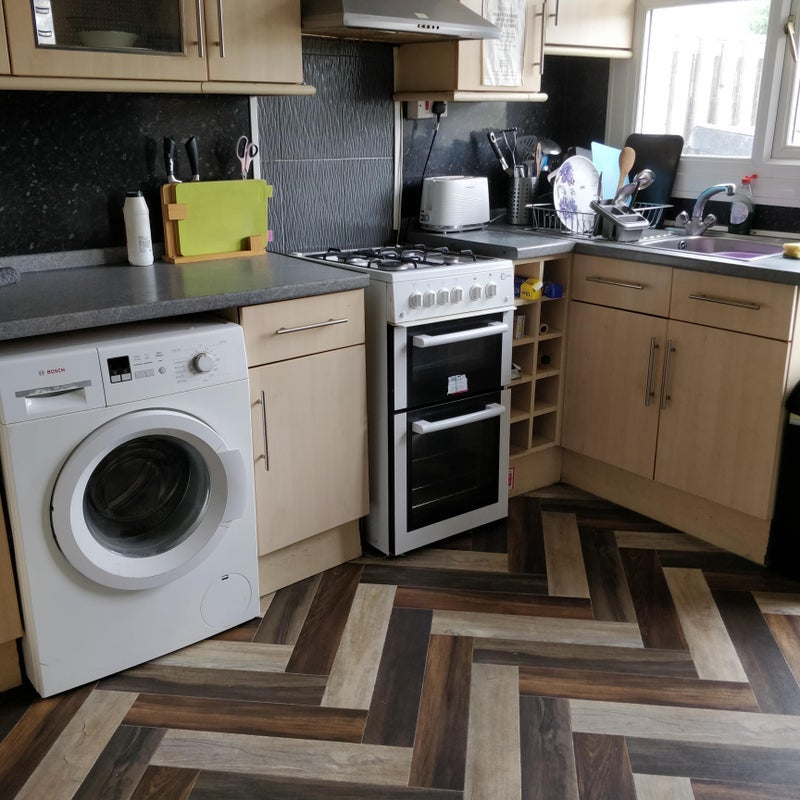 Room Baylis Walk in Crawley