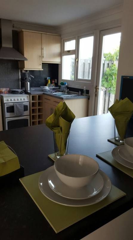 Room Baylis Walk in Crawley
