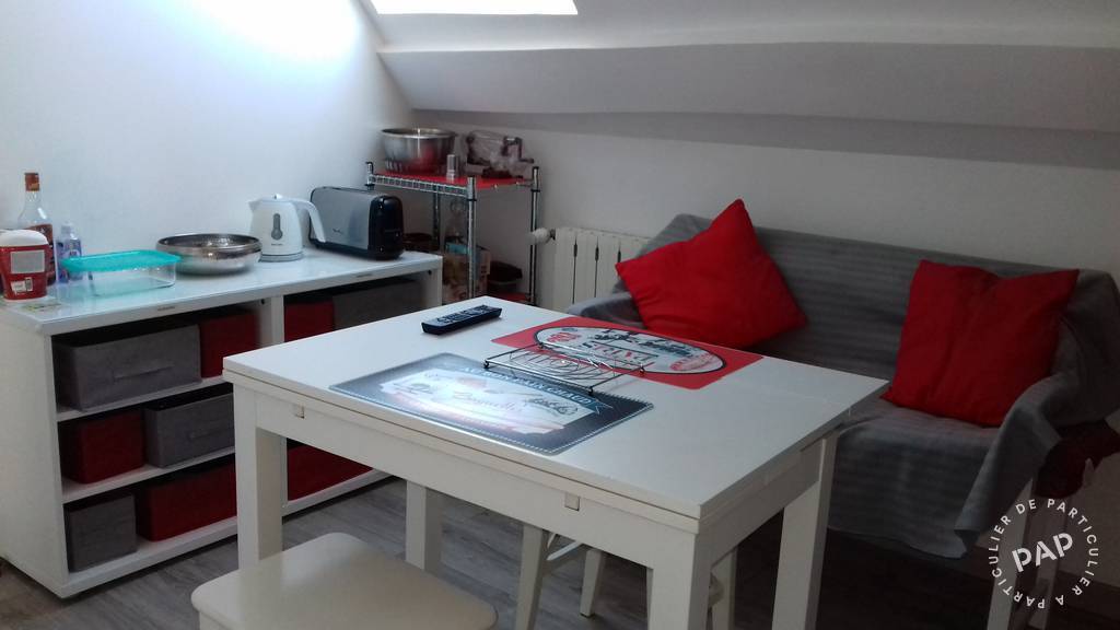 Room Chemin de la Vallée Qué in Nesles-la-Vallée