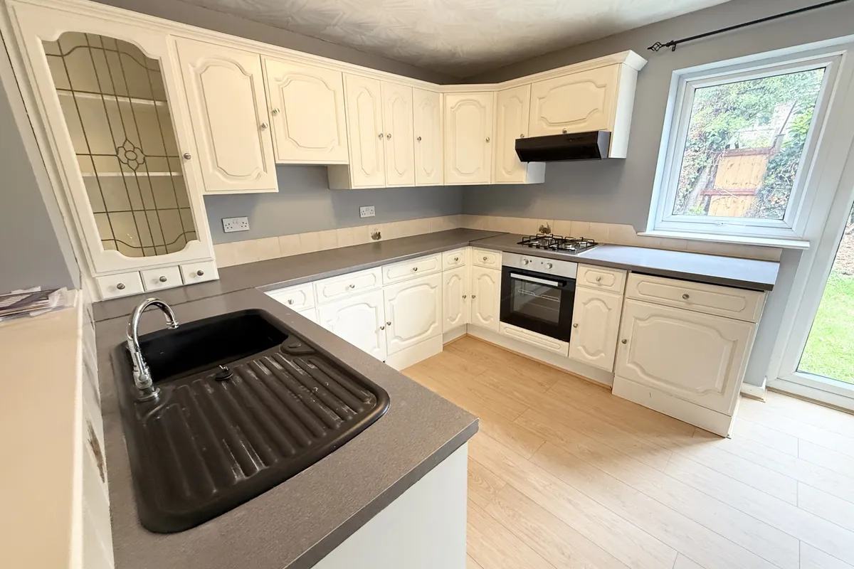 House Oakleigh Close in Raunds