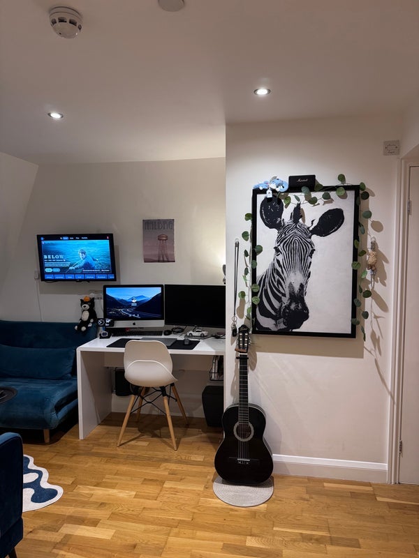 Room Macfarlane Road in Greater London