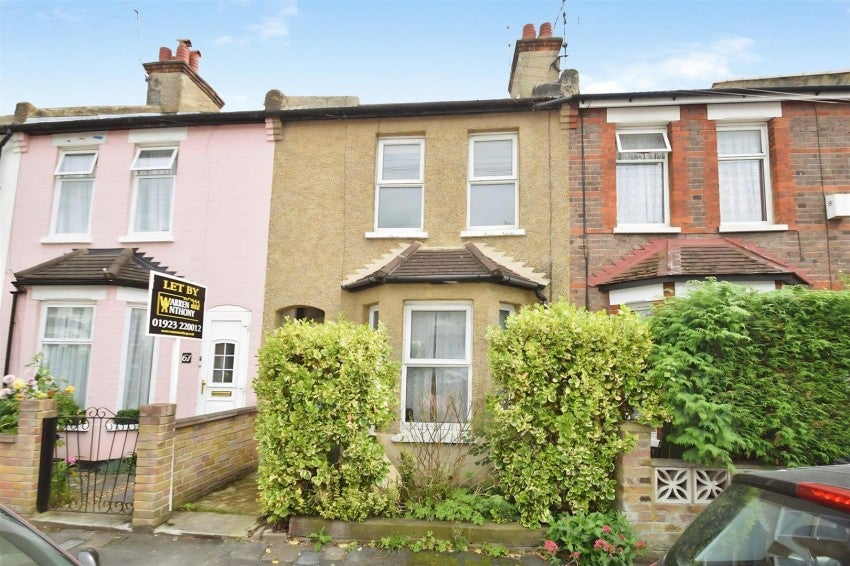 Flat Market Street in Watford