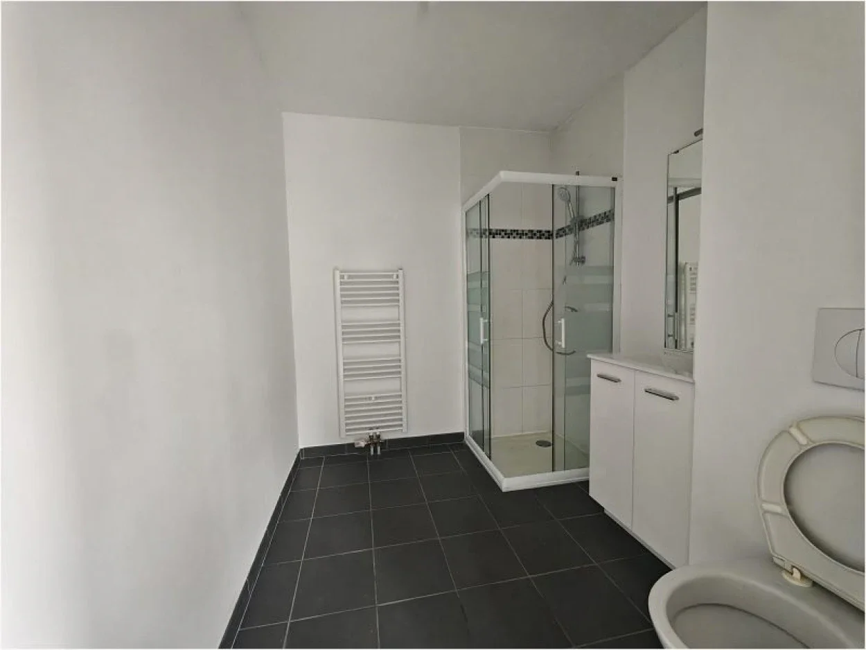 Flat Chemin des Postes in Loos