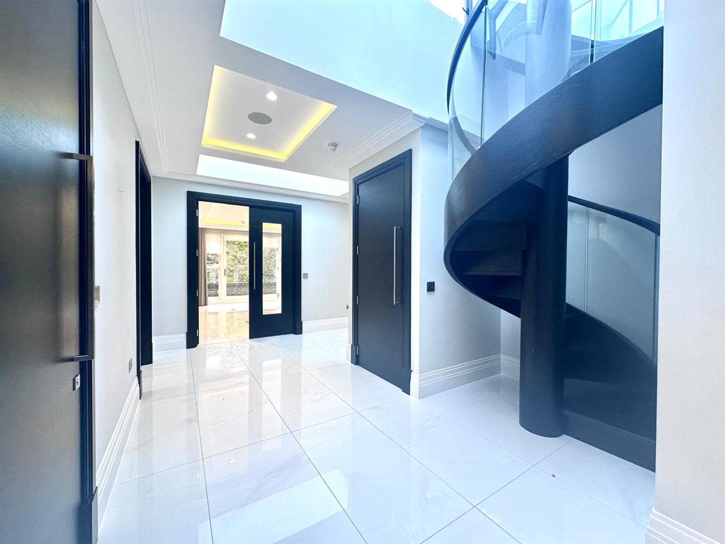 Flat Camlet Way in Greater London