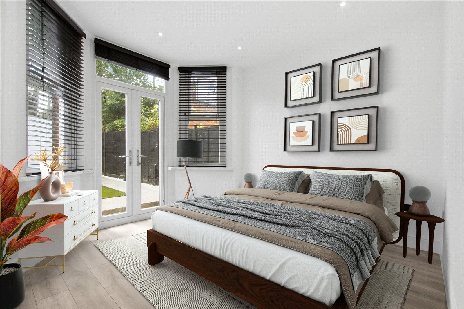 Flat Harvey Road in Greater London