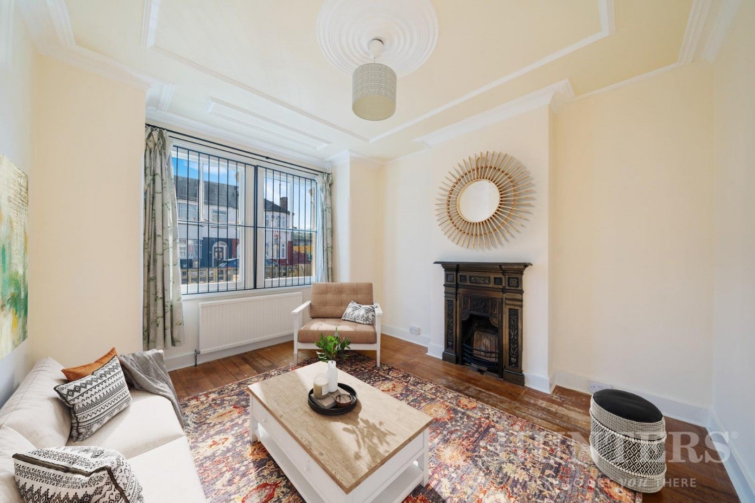 House Shelbourne Road in Greater London