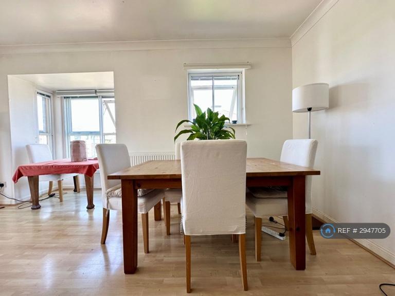 Flat Audley Drive in Greater London
