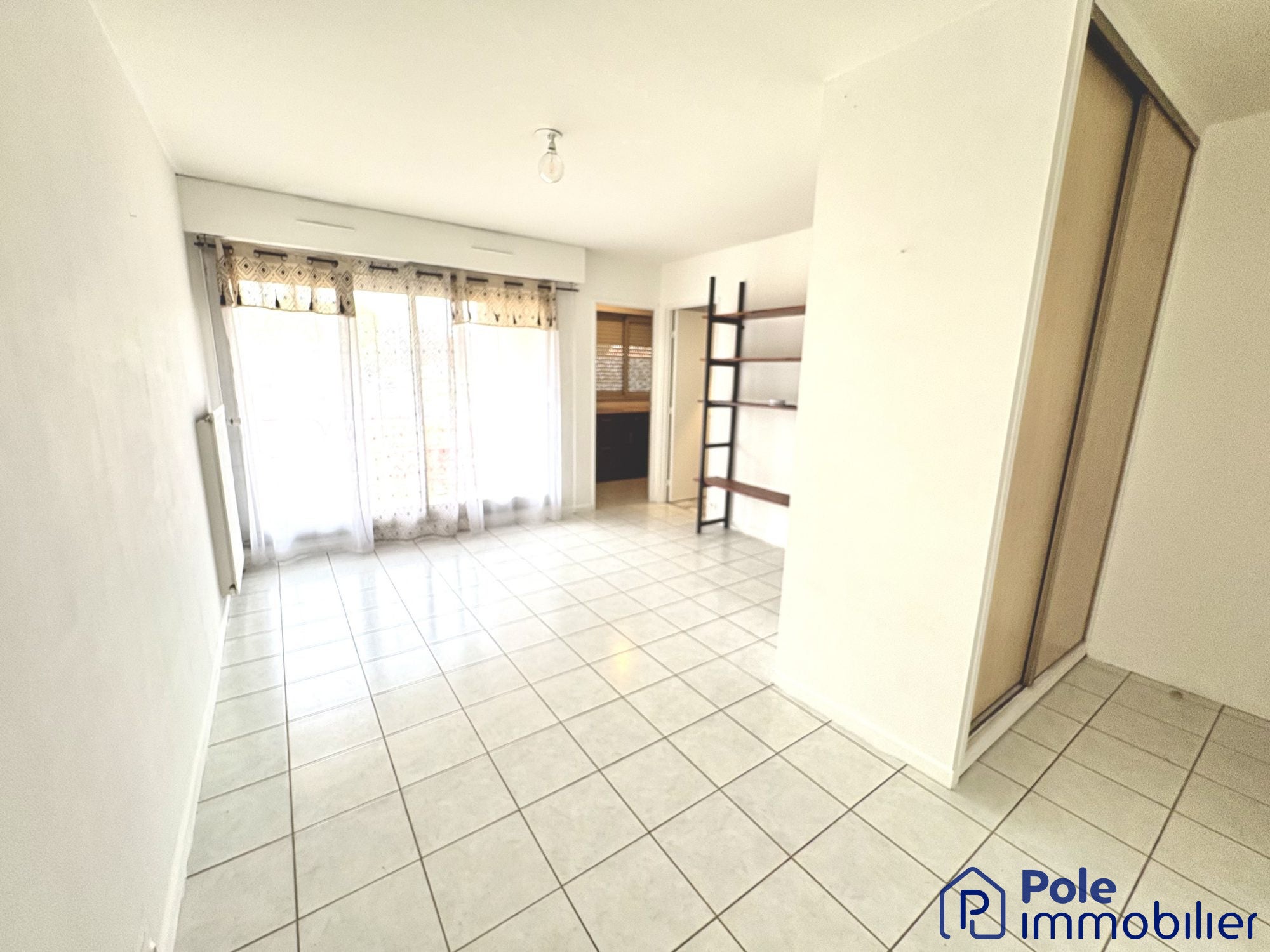 Flat Rue d'Authie in Caen