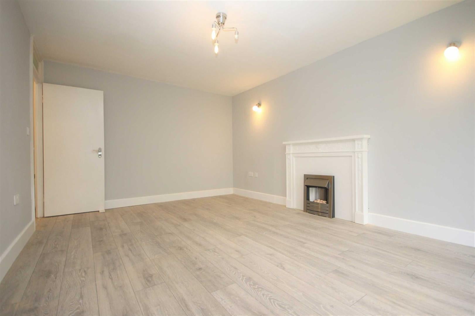 Flat Trotwood in Chigwell