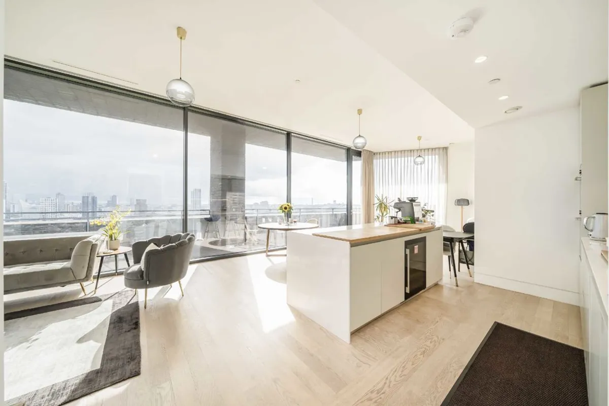 Flat Colville Street in Greater London