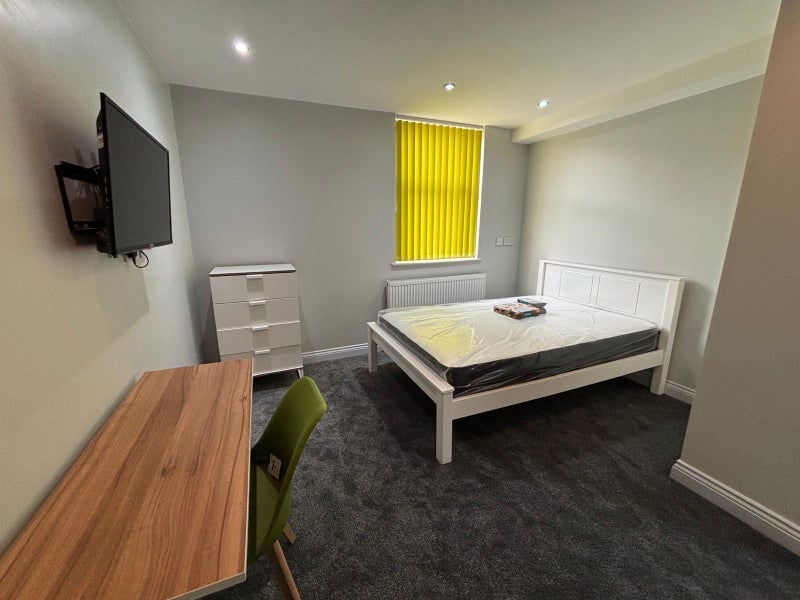 Room St. George's Road in Coventry
