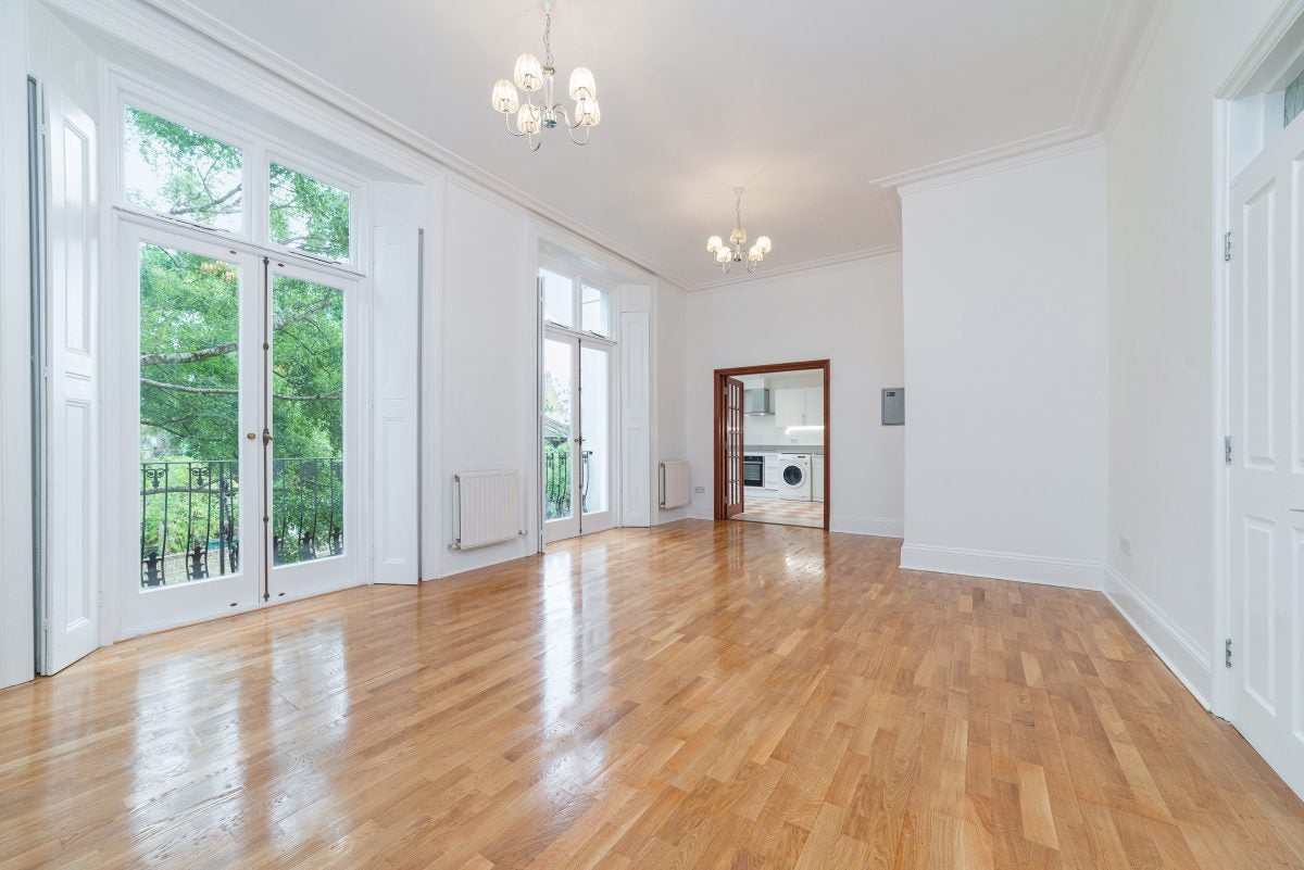 Flat Parkhill Road in Greater London