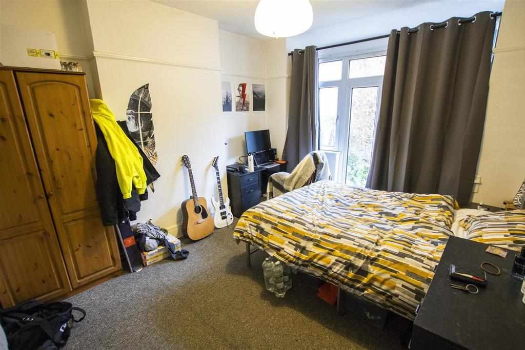 Flat Bournbrook Road in Birmingham