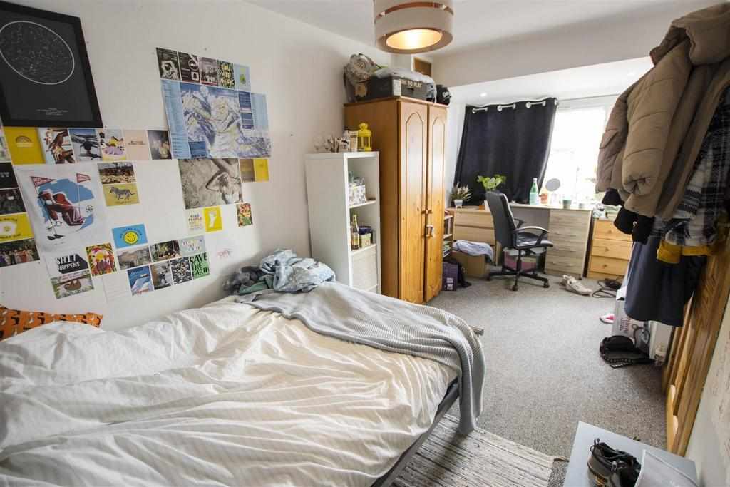 Flat Bournbrook Road in Birmingham