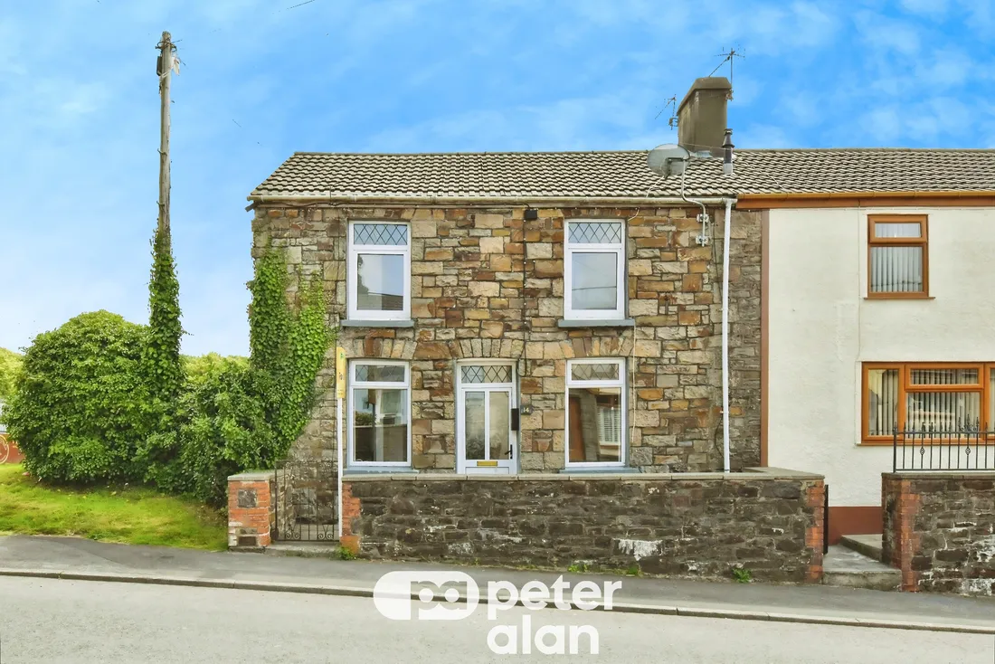 House Merthyr Road in Llwydcoed