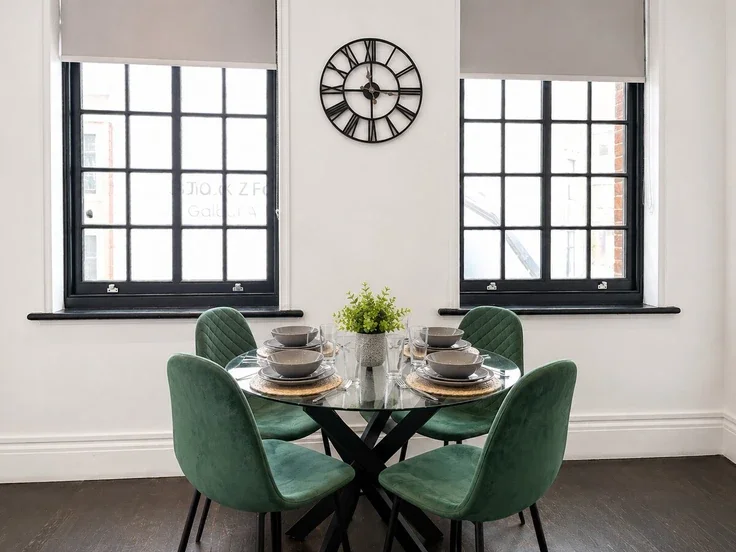 Flat Drysdale Street in Greater London