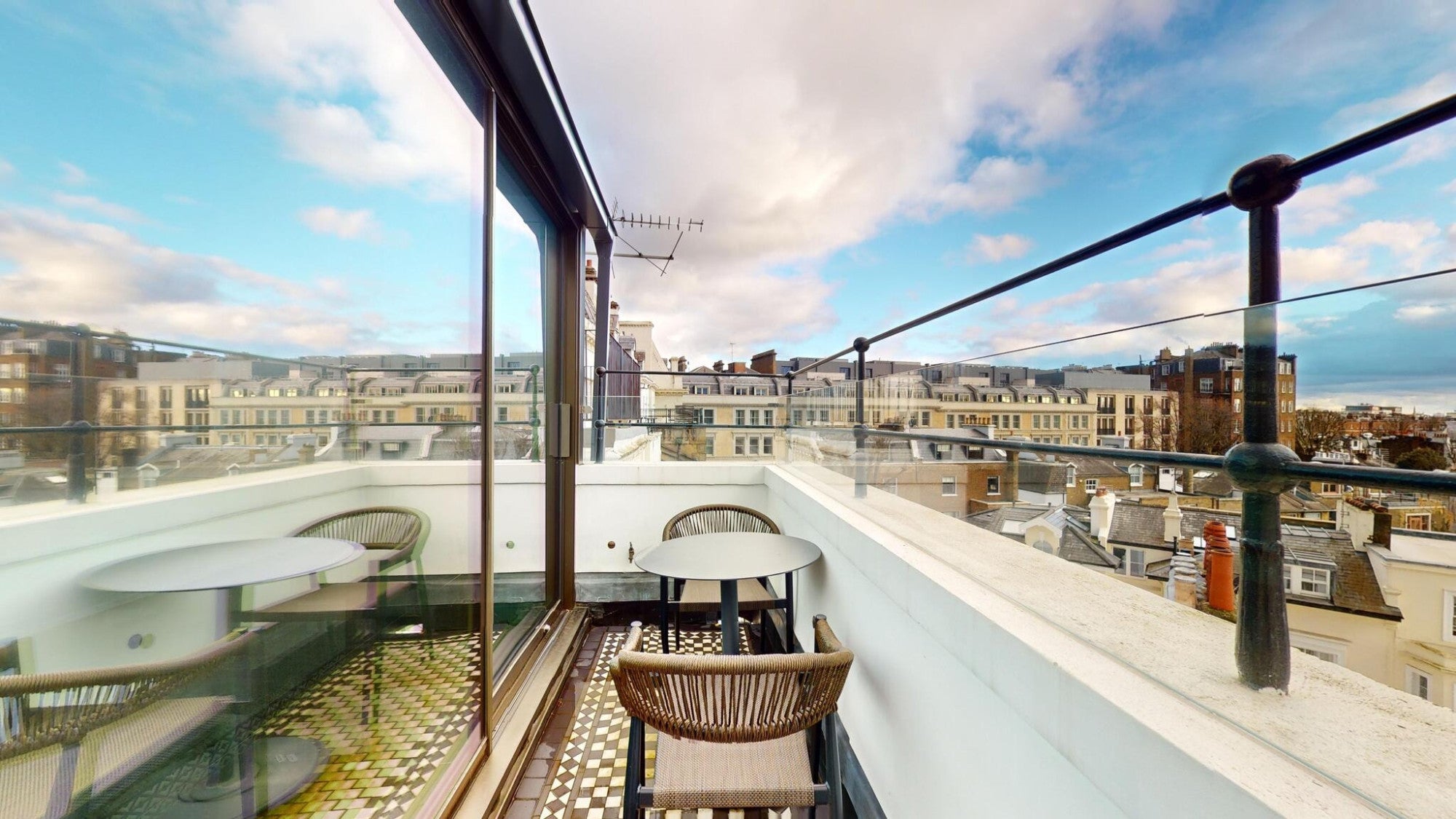 Flat Prince of Wales Terrace in Greater London