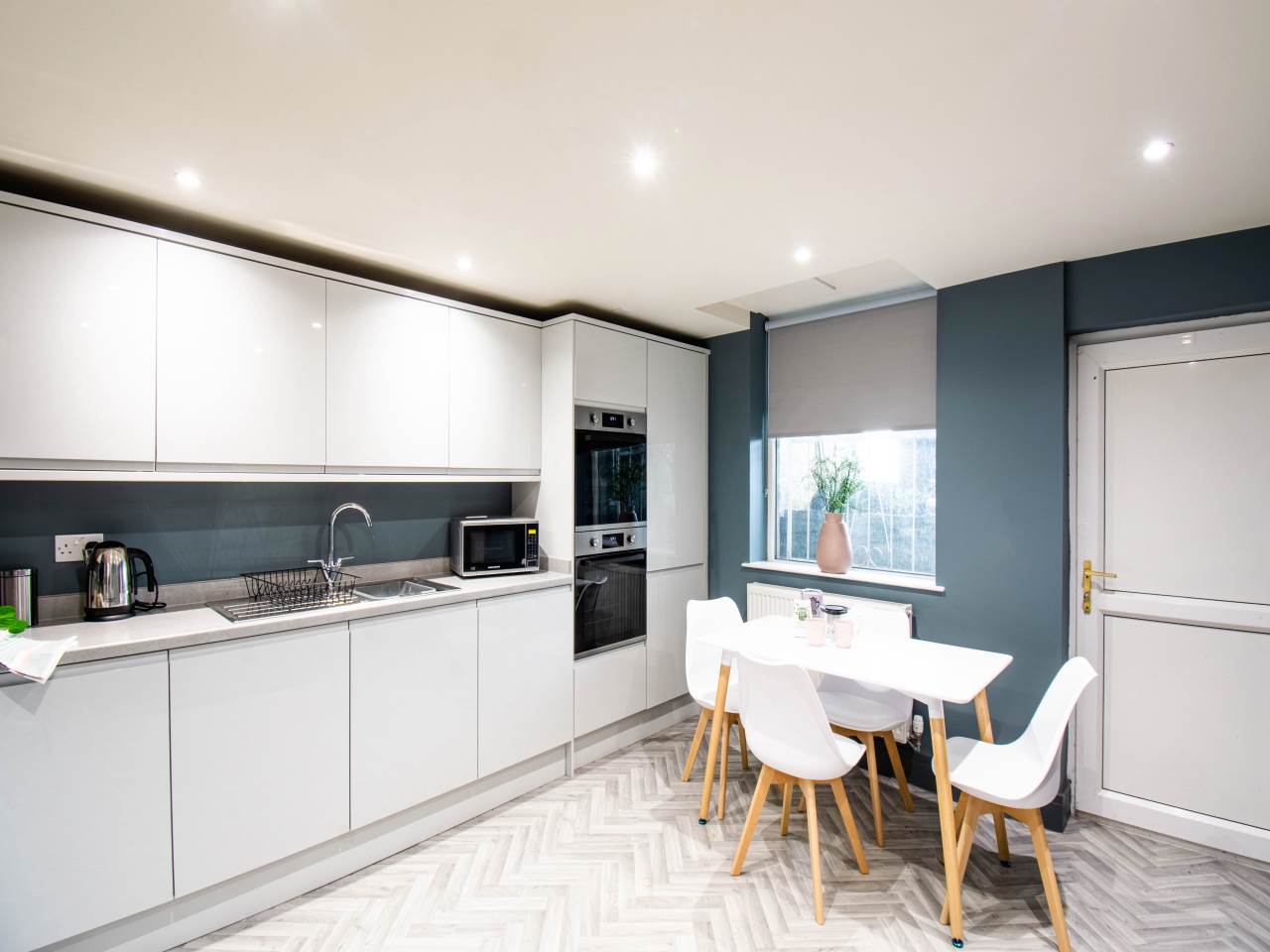 Room Westover Road in Leeds