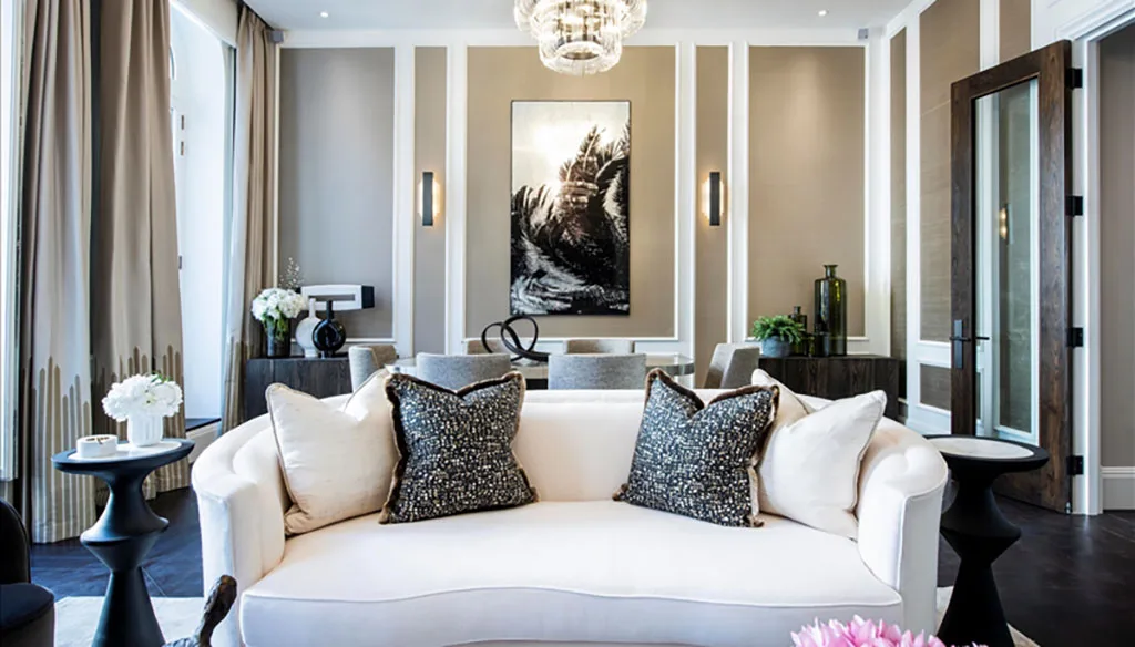 Flat Kensington High Street in Greater London
