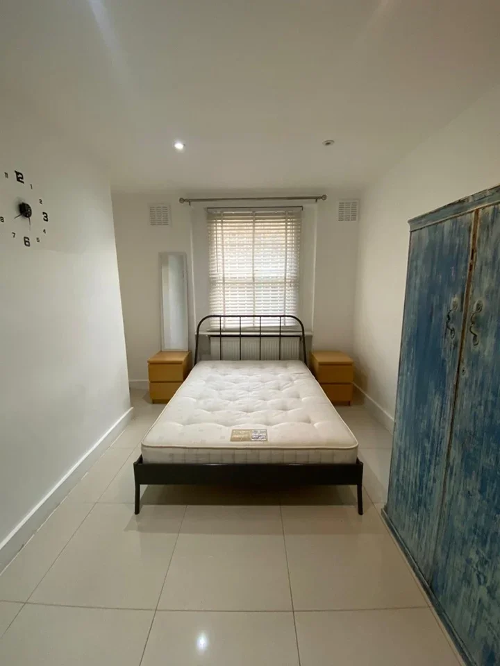 Room Peak Hill Avenue in Greater London