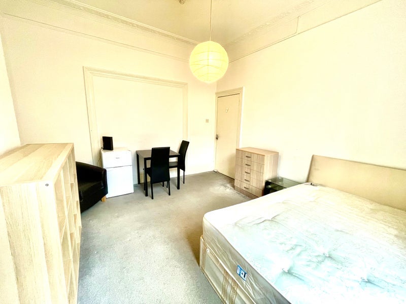 Room Earl's Court Gardens in Greater London