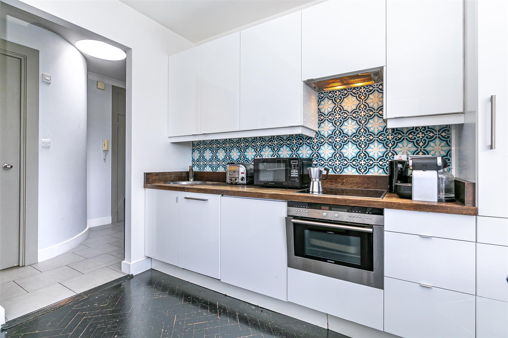 Flat Drayton Gardens in Greater London