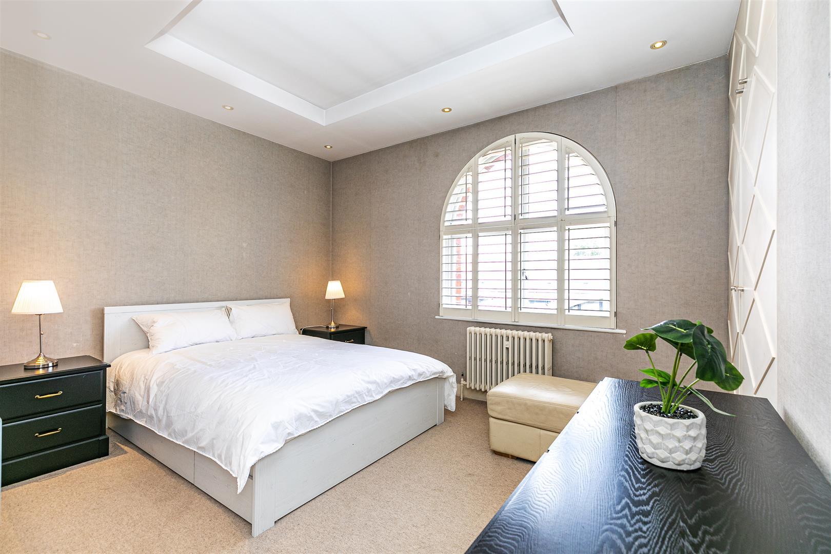 Flat Drayton Gardens in Greater London