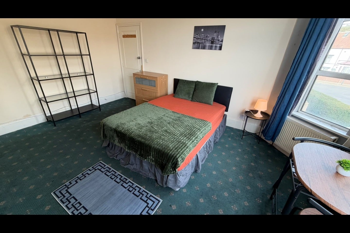 Room Wrottesley Road in Greater London