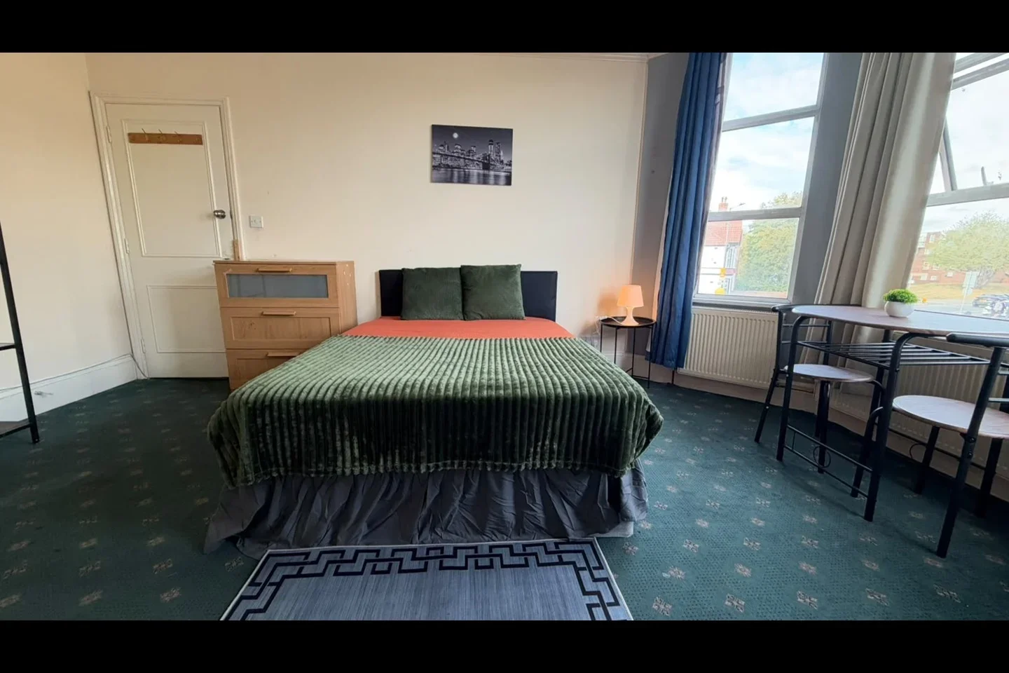 Room Wrottesley Road in Greater London