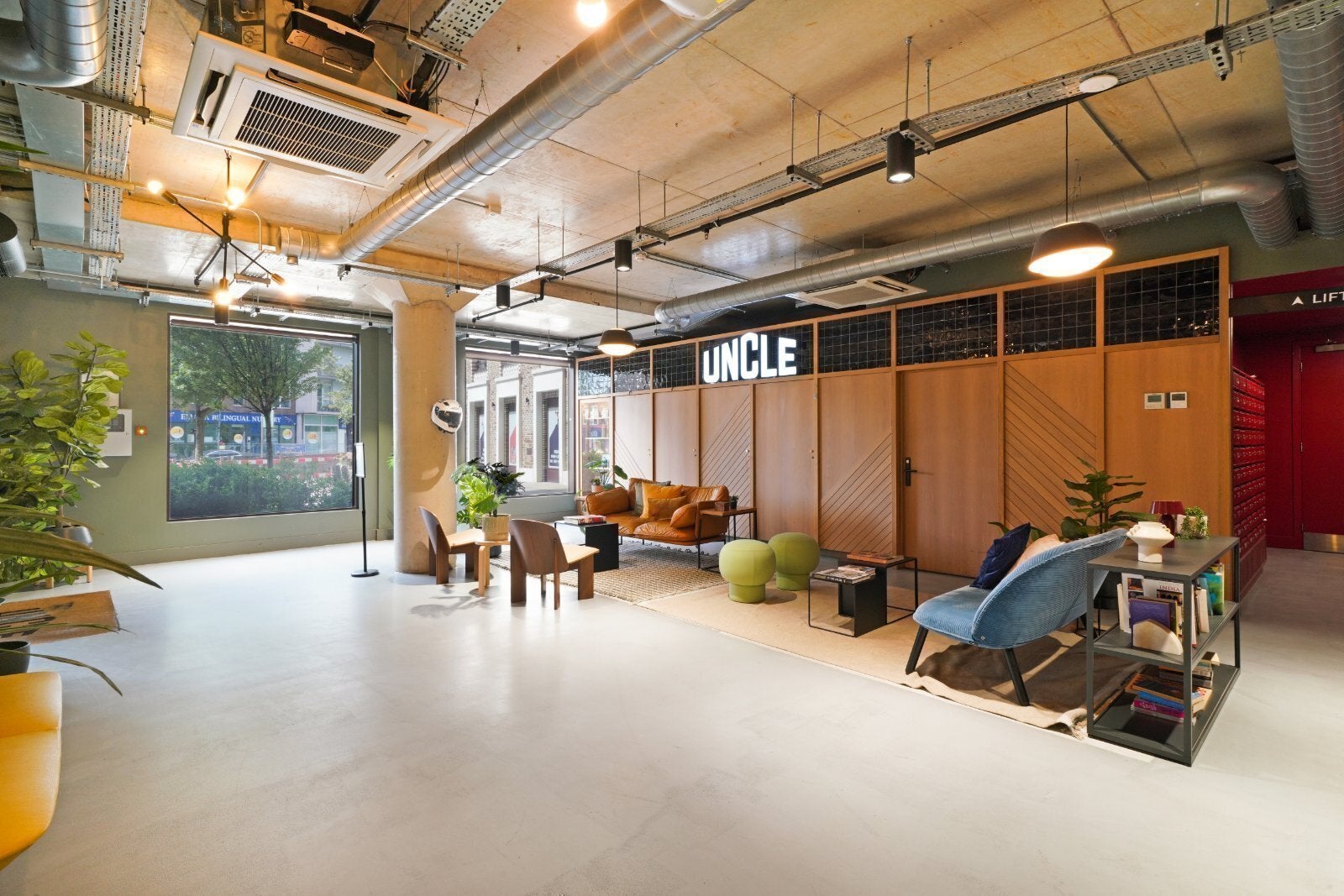 Flat Park Lane in Greater London