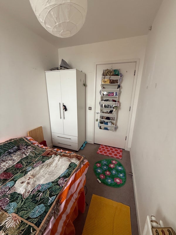 Room High Street in Greater London
